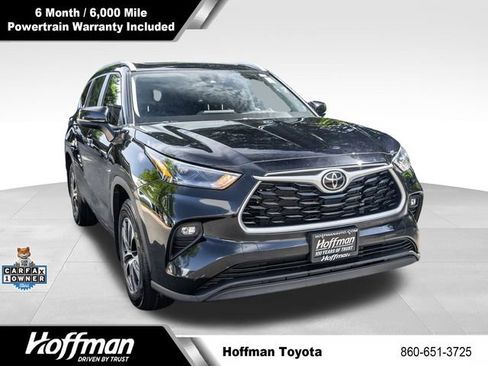 Used 2023 Toyota Highlander XLE AWD/4WD image 1
