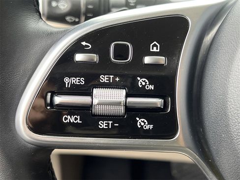 Used 2022 Mercedes-Benz GLC 300 4MATIC image 21