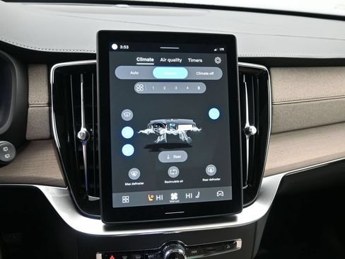 New 2026 Volvo XC90 B6 Plus w/ Protection Package AWD/4WD image 14