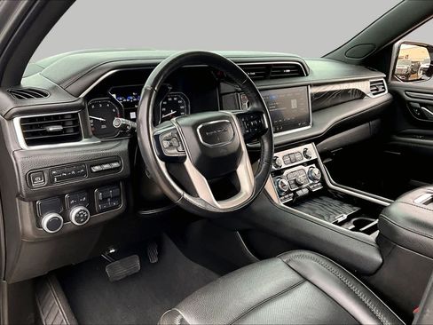 Used 2021 GMC Yukon Denali w/ Denali Premium Package RWD image 18