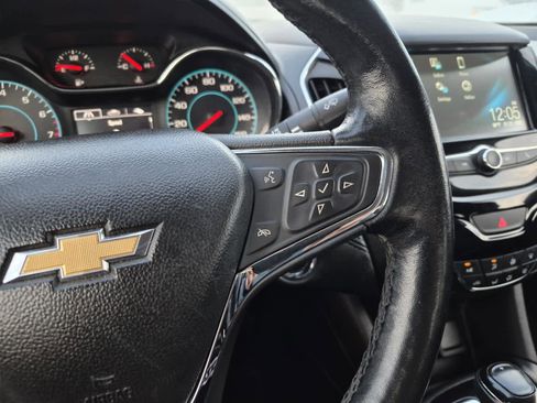 Used 2017 Chevrolet Cruze Premier image 21