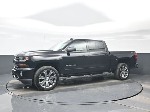Used 2018 Chevrolet Silverado 1500 LT w/ All Star Edition AWD/4WD image 2