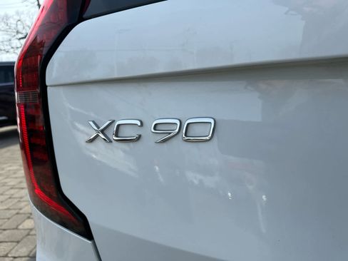 Used 2025 Volvo XC90 B6 Plus image 30