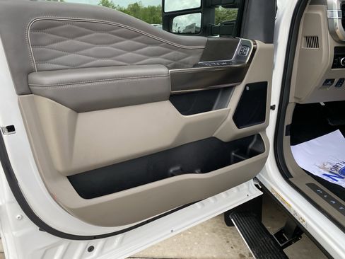 Used 2026 Ford F450 Platinum w/ Platinum Plus Package AWD/4WD image 16