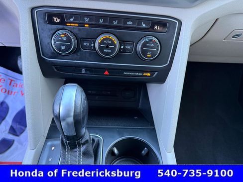 Used 2021 Volkswagen Atlas SE w/ Panoramic Sunroof Package image 36