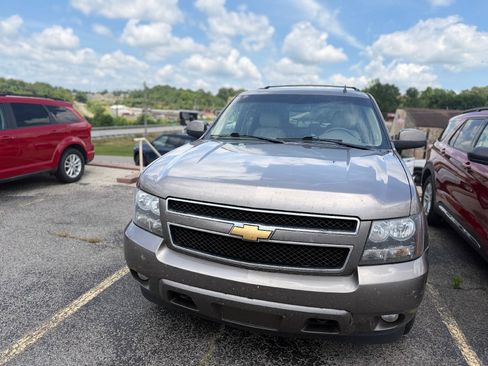 Used 2012 Chevrolet Tahoe LT w/ Luxury Package AWD/4WD image 6
