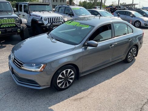 Used 2017 Volkswagen Jetta S w/ Jetta S Cold Weather Package FWD image 6