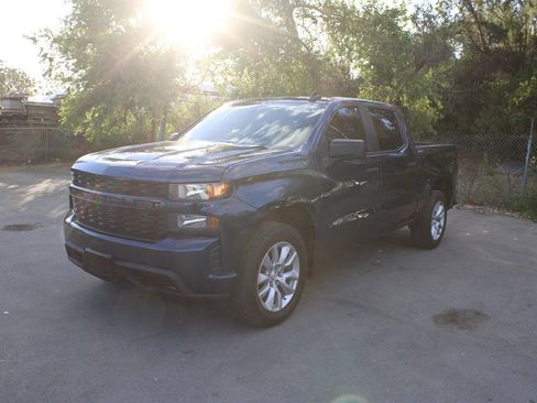 Used 2021 Chevrolet Silverado 1500 Custom w/ LPO, Dark Essentials Package RWD image 3