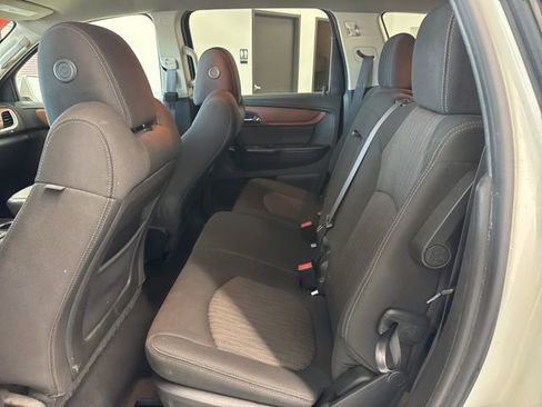 Used 2015 Chevrolet Traverse LT image 20