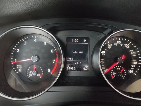 Used 2017 Volkswagen Jetta SE FWD image 23