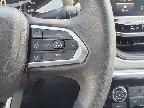 Used 2023 Jeep Compass Limited AWD/4WD image 13