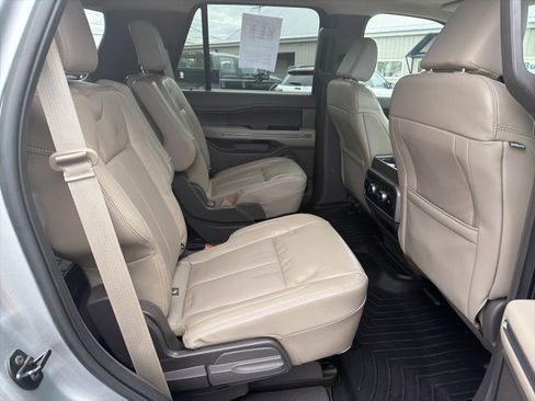 Used 2021 Ford Expedition XLT image 25