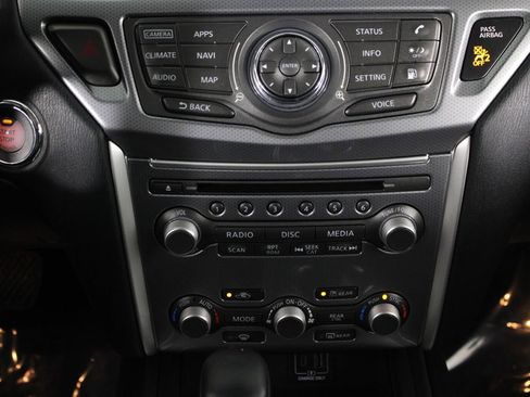 Certified 2020 Nissan Pathfinder SL image 21