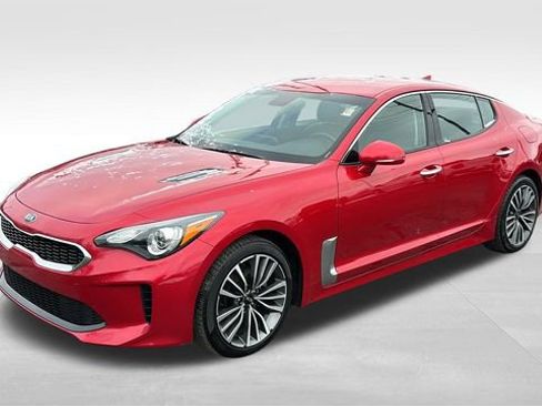 Used 2019 Kia Stinger image 2