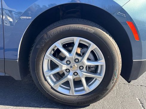 Used 2024 Chevrolet Equinox LS image 32