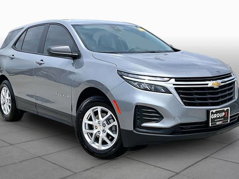Used 2024 Chevrolet Equinox LS FWD image 3