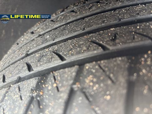 Used 2017 Cadillac XT5 Platinum w/ Driver Assist Package image 14