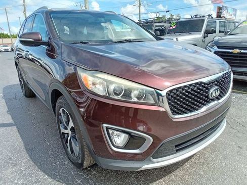 Used 2016 Kia Sorento EX FWD image 4