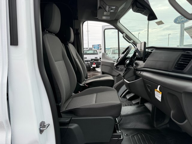 New 2027 Ford Transit 250 148 Medium Roof w/ Load Area Protection Package RWD image 15