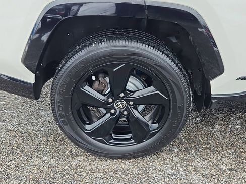 Used 2021 Toyota RAV4 XSE image 9