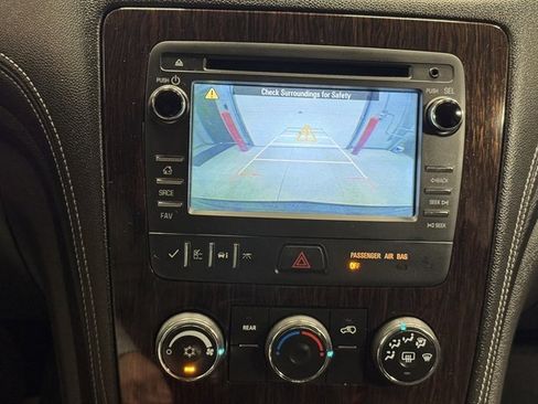 Used 2015 Chevrolet Traverse LT w/ Style and Technology Package AWD/4WD image 25