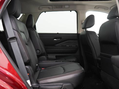 Used 2023 Nissan Pathfinder SL w/ SL Premium Package AWD/4WD image 12