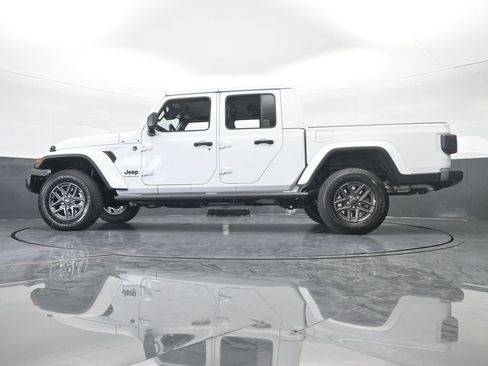 New 2026 Jeep Gladiator Sport image 49