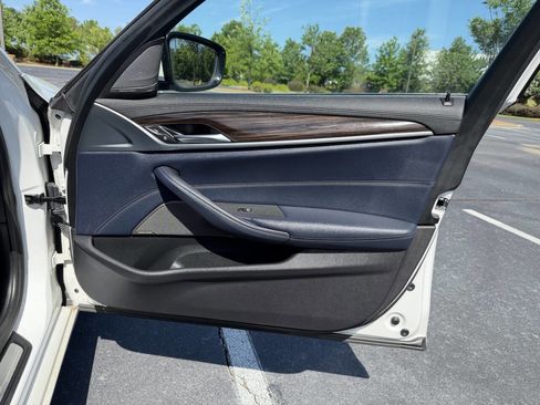 Used 2018 BMW 540i RWD image 18