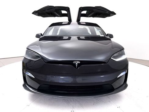 Used 2024 Tesla Model X AWD/4WD image 36