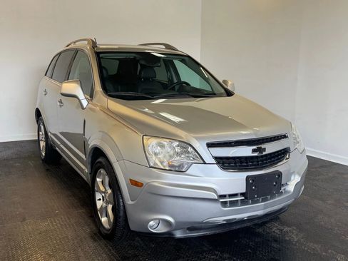 Used 2014 Chevrolet Captiva Sport LT w/ Convenience Package image 2