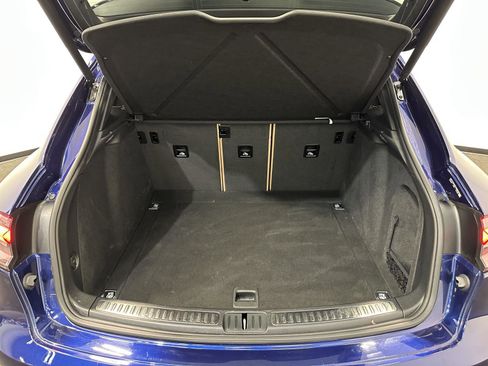 Certified 2026 Porsche Macan AWD/4WD image 37