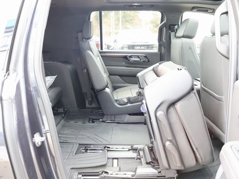 New 2025 Chevrolet Suburban High Country image 43