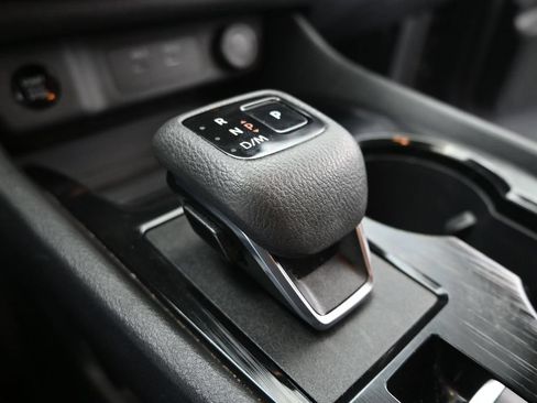 Used 2024 Nissan Rogue S AWD/4WD image 23