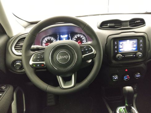 Used 2019 Jeep Renegade Sport image 22