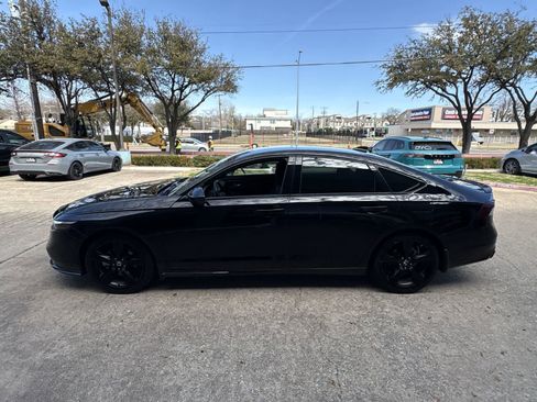 Used 2023 Honda Accord Sport image 11