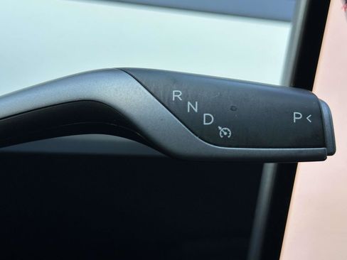 Used 2022 Tesla Model Y Performance AWD/4WD image 23