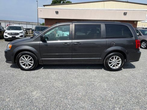 Used 2015 Dodge Grand Caravan SXT w/ UConnect Hands-Free Group FWD image 10