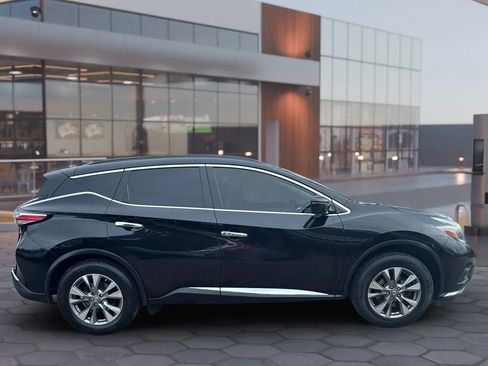 Used 2018 Nissan Murano SV image 4