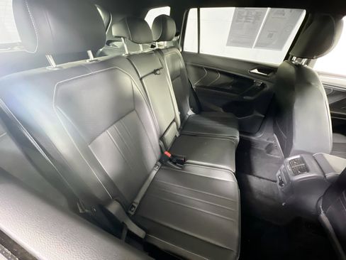 Used 2023 Volkswagen Tiguan SE R-Line image 26