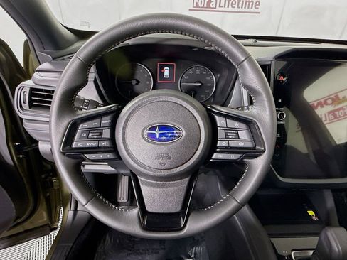 Used 2025 Subaru Forester Premium AWD/4WD image 19