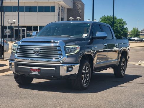 Used 2018 Toyota Tundra Limited w/ Limited Premium Package AWD/4WD image 8