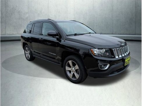 Used 2017 Jeep Compass High Altitude image 9