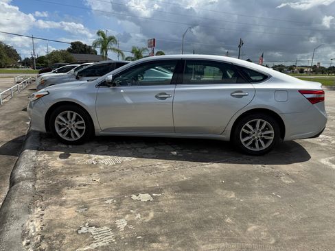Used 2014 Toyota Avalon XLE FWD image 8