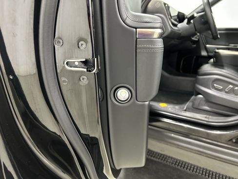 Used 2025 Rivian R1T Adventure AWD/4WD image 30