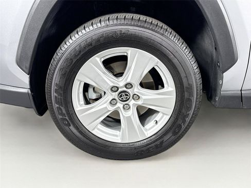 Used 2021 Toyota RAV4 XLE FWD image 41