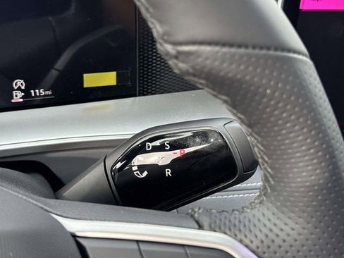 New 2026 Volkswagen Tiguan SE R-Line image 22