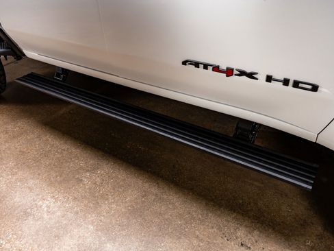 Used 2024 GMC Sierra 2500 AT4X AWD/4WD image 13