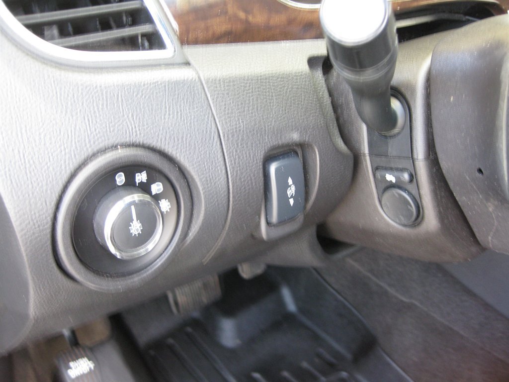 Used 2015 Ford Taurus Limited FWD image 13