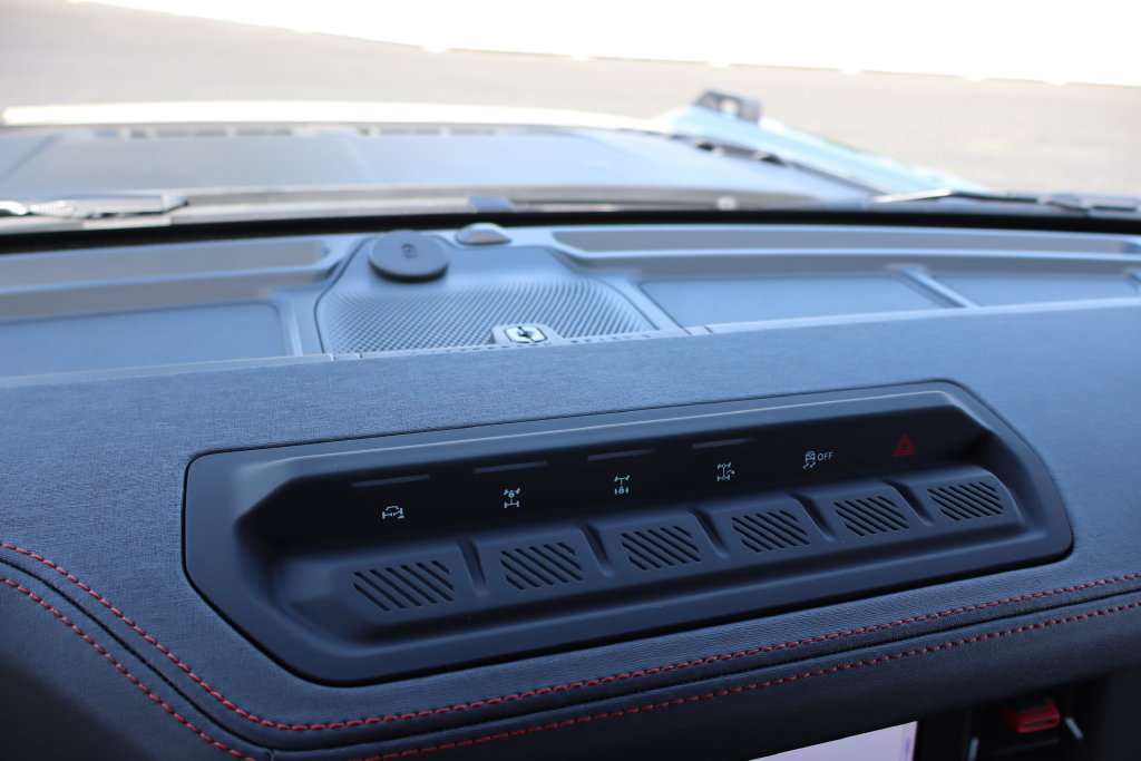 New 2026 Ford Bronco Raptor w/ Interior Carbon Fiber Pack AWD/4WD image 30