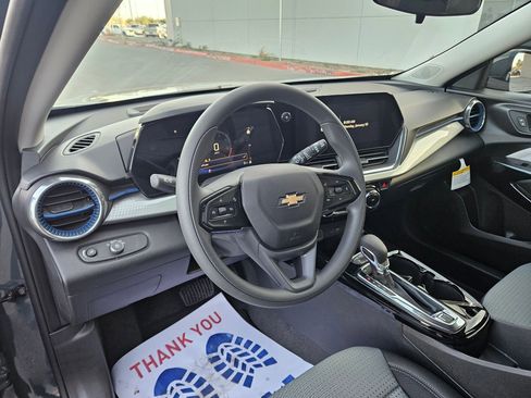 Used 2026 Chevrolet Trax LT image 14